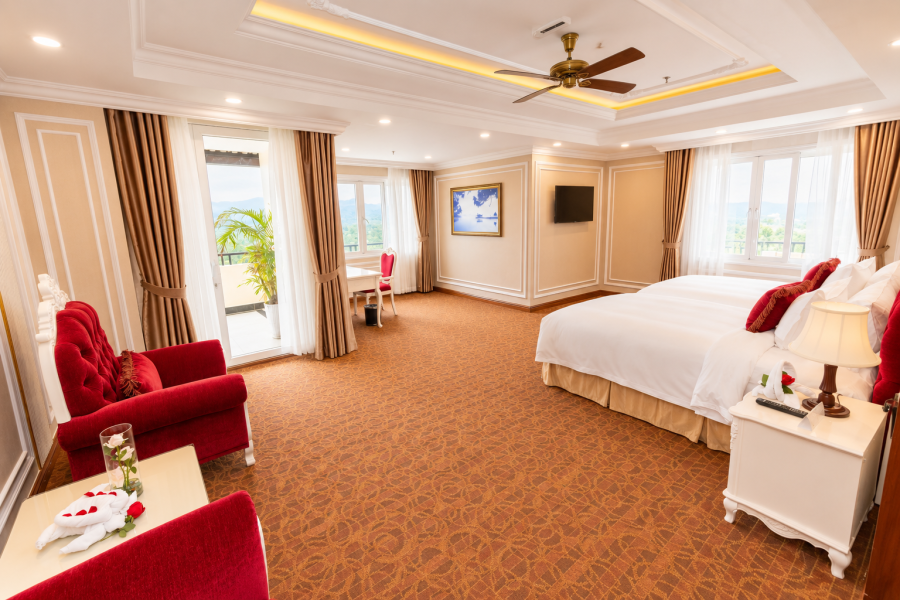 PRESIDENT SUITE