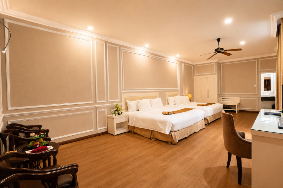 SUPERIOR FAMILY ROOM