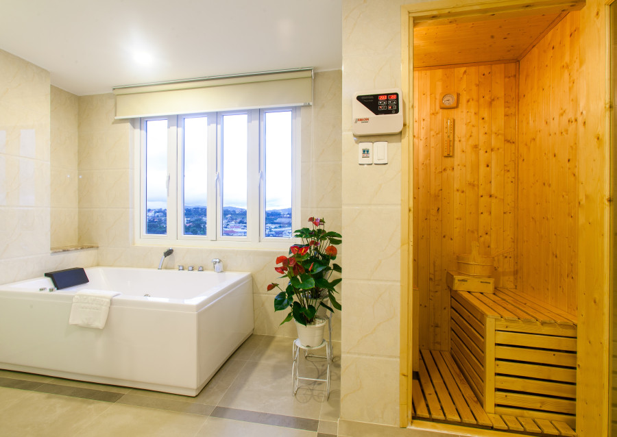 PRESIDENT SUITE
