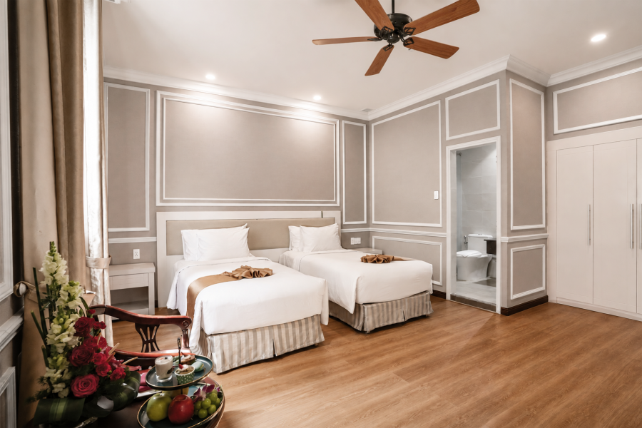SUPERIOR ROOM