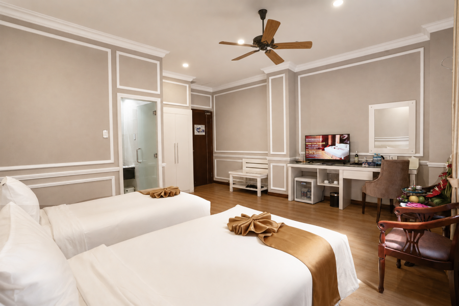SUPERIOR ROOM
