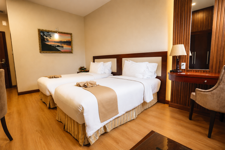 SUPERIOR ROOM