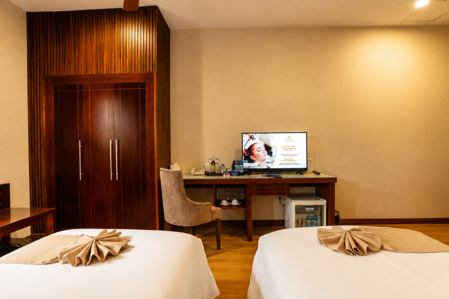 SUPERIOR ROOM
