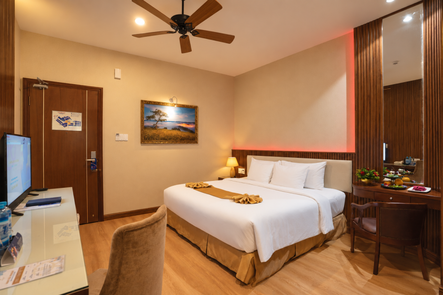 SUPERIOR ROOM