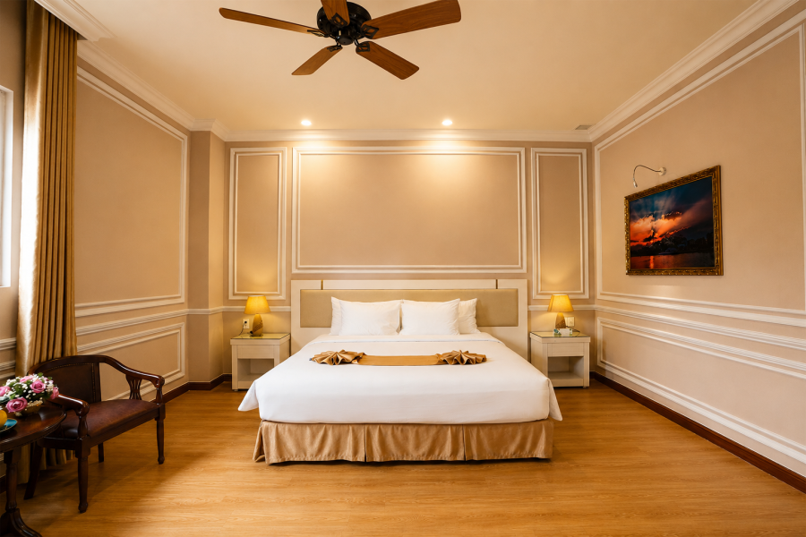 SUPERIOR ROOM