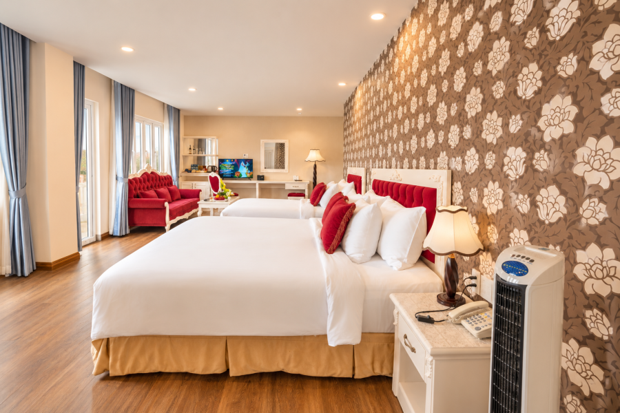 DELUXE TRIPLE ROOM