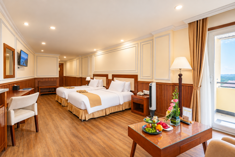 DELUXE ROOM