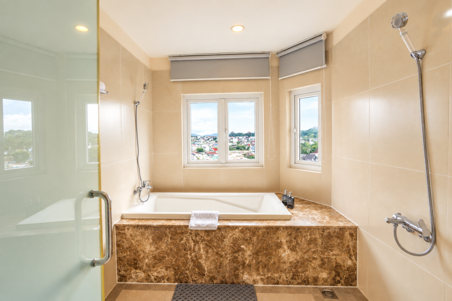 CITY JUNIOR SUITE TRIPLE