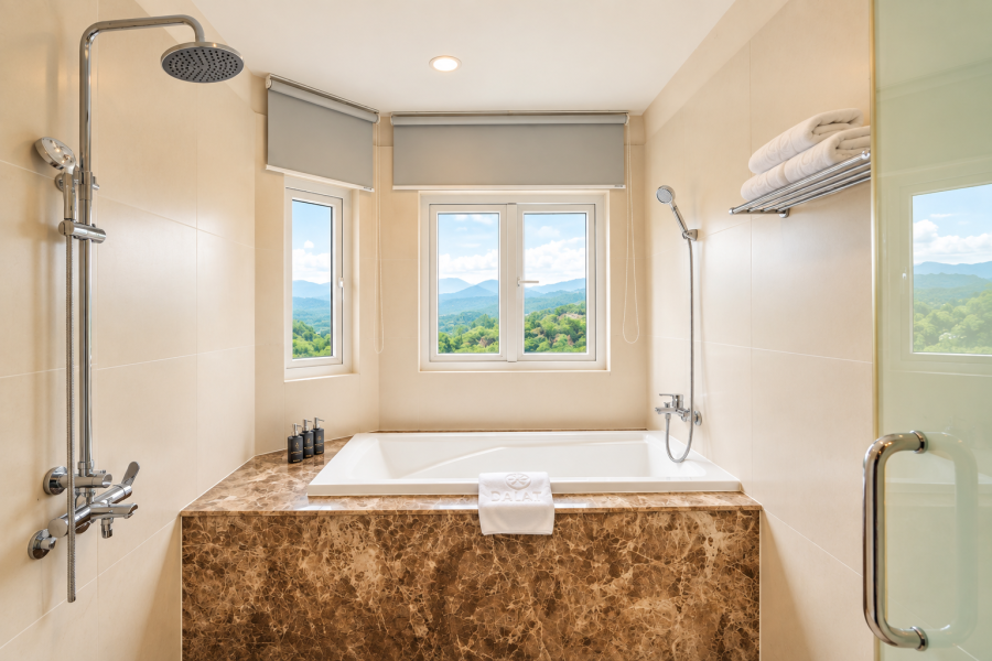 VALLEY JUNIOR SUITE TRIPLE