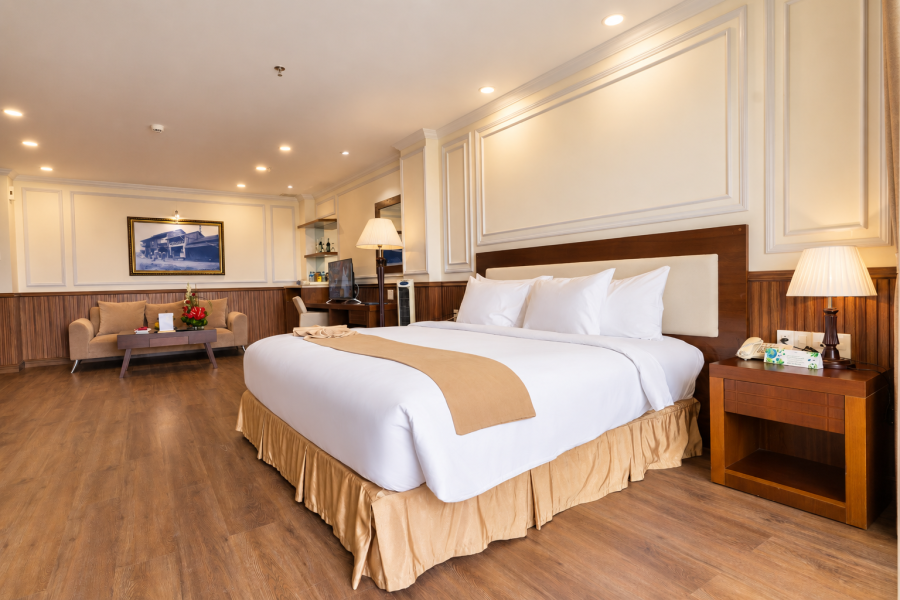 CITY JUNIOR SUITE