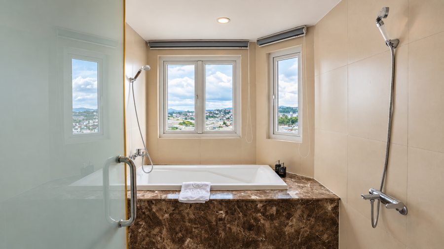 CITY JUNIOR SUITE